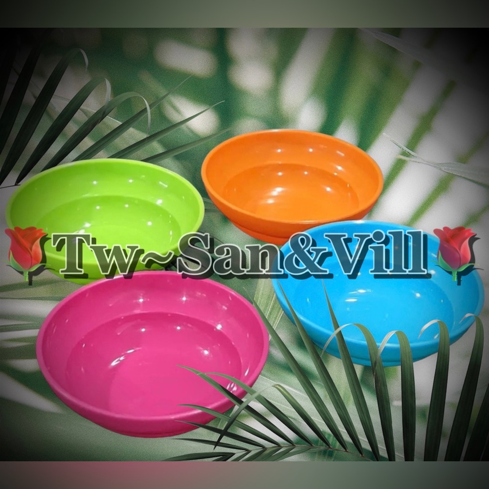 TUPPERWARE NEW! KIDS MINI TOY PLAY SET 4PCS.